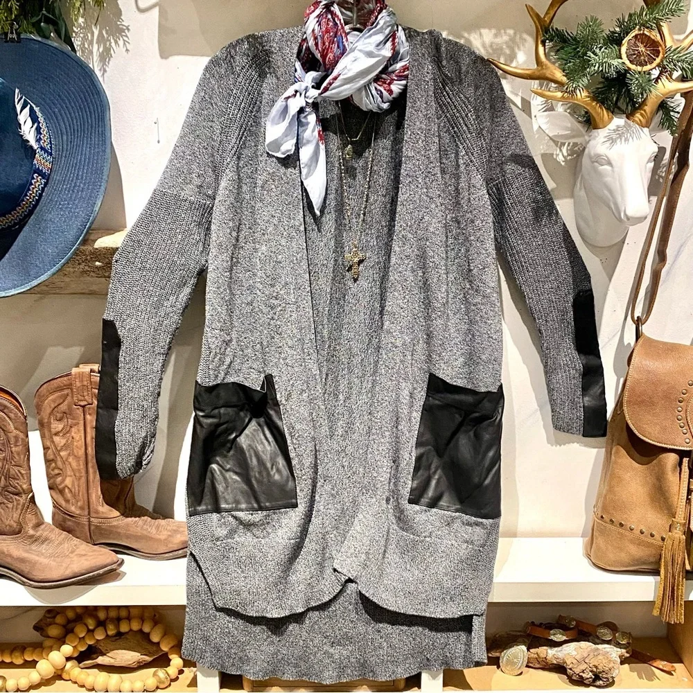 Vegan LEATHER pockets & sleeves open front boho cardigan w midcentury vibe - Picture 3 of 10